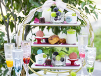 【推し活】選べるカラバリ！リースリボン付き巨峰とシャインマスカットのアフタヌーンセット¥1,800(税抜)