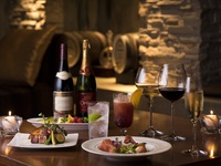 【個室確約クリスマス限定シャンパン付きフリーフロー】24種類から選べる2時間飲み放題付！4種のチーズピザやフルーツ盛り合わせ含む充実の全5品　日曜日