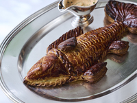 【コースに追加】スズキのパイ包み ソース・ショロン（2名様～）