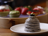 宇治抹茶＆京都産苺アフタヌーンティー＋黒豆モンブラン【THE GARDEN BAR】