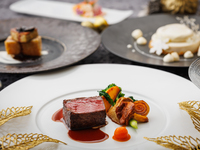 Christmas Dinner Course　◇Main Dish: Wagyu Beef Sirloin Steak◇