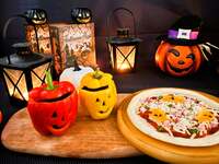 おばけピザ＋丸ごとパプリカ イカ墨リゾット詰め