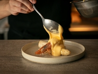 【ディナー】旬の食材で織りなすメインがフランス産厳選食材の全8品コース＋上質なフランスワインのペアリング8種