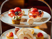 【12月1日〜1月30日】11時限定 / バンカーズバーでウィンターアフタヌーンティー / フリードリンク付