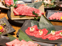 宴会は<おすすめの7500円コース>で！！但馬屋の熟成肉を心ゆくまで堪能。