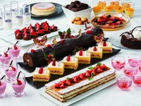 【期間限定！クリスマスフェア11:30～/時間制限なし】ホテル最上階でパティシエ特製 クリスマススイーツを