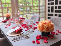 【X'mas限定ランチ】薔薇のテーブルコーディネート×和牛やオマール海老などのついたシェフおまかせ特別コース（９０分制）