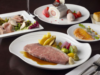 [12/24 Exclusive — Dinner (Two Seatings)] Petit Twinkle Christmas 2025 — Champagne Toast Included