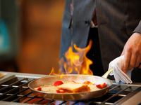 【Xmas2025】Christmas Dinner Course　Flambee Dessert 