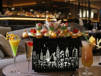 【忘年会】上質な空間で楽しむクリスマス忘年会+ 120分シャンパン含むフリーフロー付