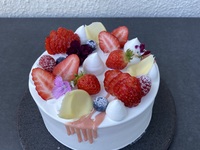 季節のデコレーションケーキ　15cm