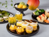 【イブニングハイティー スパークリングワイン付】 スパークリングワイン含むフリーフロー、季節の前菜＆デザート