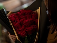 [Private Chapel Proposal Plan with 12 Roses] Includes 8 Chef-Selected Main Courses + 3 Drinks ★ A memorable proposal in the elegant town of Shirokane