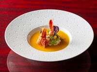 [Suisen] A luxurious course including wild head-on shrimp, Ezo abalone, and Japanese Black beef