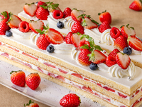 ナイトスイーツブッフェ「Sweets Parade」 ～ストロベリー～