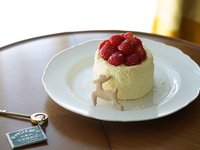 Christmas Cake 9cm （Stay Guest ONLY）