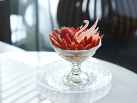 Strawberry Parfait (with coffee or tea) [90-min seating]