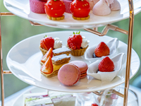 【平日】ストロベリーアフタヌーンティー＋シャンパン1杯付き