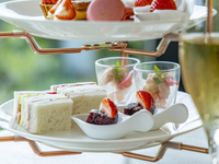 【休日】ストロベリーアフタヌーンティー