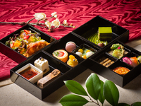 Five-tiered afternoon tea set "Winter Kyoto Kasane" + small souvenir included (December to February)