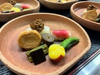 Vegetarian kaiseki cuisine
