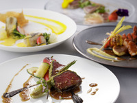 【フェスティブ シンフォニーランチコース】12月20日～2026年1月4日