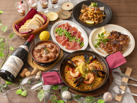 〜Casualコース〜　彩りパエリアやトマト煮込み・若鶏もも肉のグリルなど全7品〈2h飲み放題付き〉