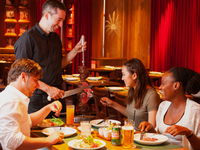 【クリスマスランチ】12種類のシュラスコ食べ放題と約30種類のクリスマススペシャルブッフェ付き　～ブラジリアンバーベキュー～