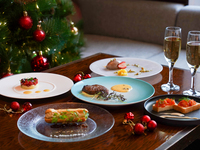 【クリスマス2025★窓側テーブル席確約＆乾杯酒付】地上220mの夜景とともに聖なる夜を彩るフルコース(12/24限定)