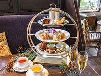 オフィシャルWeb限定最安値【クリスマスアフタヌーンティー】キュートな3段スタンド＆カフェフリー+お土産(土日祝限定)