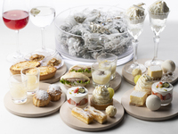 [Weekend Regular Seats (including View Charge)]“White Pearl” Christmas AfterMOON Tea