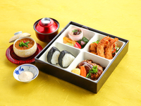 お子様ランチ「おにぎり」（ワンドリンク付）