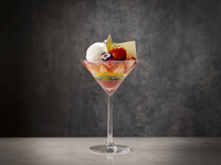 1/1,1/2【Parfait "Scarlet"】 A stylish parfait available only at the bar