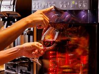 [Girls' trip, girls' drinking party, online reservations only]　Dinner buffet (live performance) + all-you-can-drink [Adult]