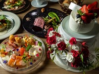 【高级周年纪念套餐】蛋糕、炭烤牛排、海鲜全套套餐任选的豪华周年纪念套餐