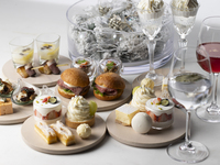 [Posizioni sul divano (costo della vista incluso)] Dal 20 al 25 dicembre: Include un bicchiere di champagne! Tè AfterMOON di Natale "White Pearl"