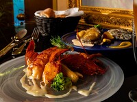  Live lobster and abalone, Fillet Beefsteak100g course