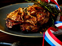 12/20～25【クリスマス限定★ランチ】WEB予約限定選べるドリンク1杯付き★野菜たっぷり！人気のデザート含むサラダブッフェランチ＜メイン：富士高原どりのロースト＞