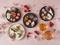 [Seasonal Afternoon Tea] Sweets and savory dishes made with seasonal fruits + free cafe