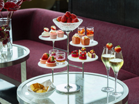 ［11:00 / 11:30］Deluxe Strawberry Afternoon tea with Conrad Bear