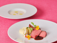 特別会場へご案内【ステーキランチ】いちごとスウィートベアのアフタヌーンティー（土日祝日）