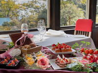 【1/8～3/13／平日限定】デジュネB+ 苺デザートワゴン付き