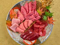 【今日は焼肉だけセット　〜特〜】今日はお肉の日！そんな日に楽しめるセットをご用意いたしました。厳選焼肉12枚ご用意！塩とタレの味付け比率はお選び頂けます。＊写真は2名様分です。