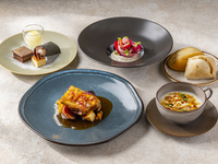 Camellia + Dessert Plate 6,600 yen 12/1~2/28