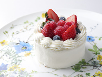 【窓側席確約】 グラスシャンパン＆ホールケーキ付き アニバーサリー ディナープラン（シグニチャー）