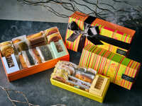<Takeout Pastry Shop> Assorted Sweet Gift Box (M)