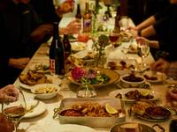 [DINNER] Shared course featuring RACINES' homemade bread and seasonal delicacies (includes free flow)