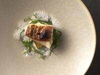 [Early Bird Discount] Regular Lunch Course + Toast Champagne