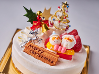 Strawberry decorated cake size 4