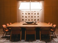 [Weekdays/Counter seats] Strawberry Afternoon Tea with Lindt Chocolate